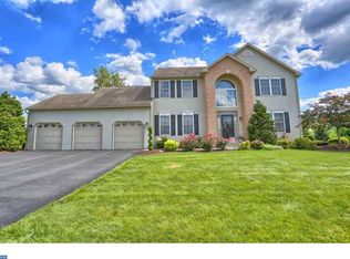 411 Unami Dr, Sinking Spring, PA 19608