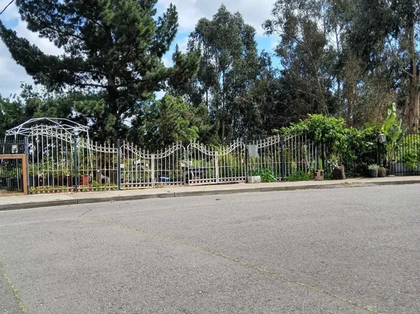 2866 McKillop Rd, Oakland, CA 94602