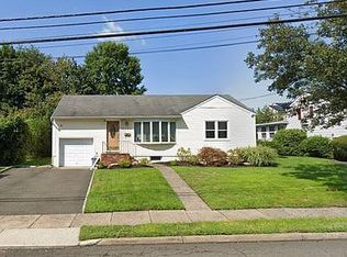 164 Yerger Rd, Fair Lawn, NJ 07410