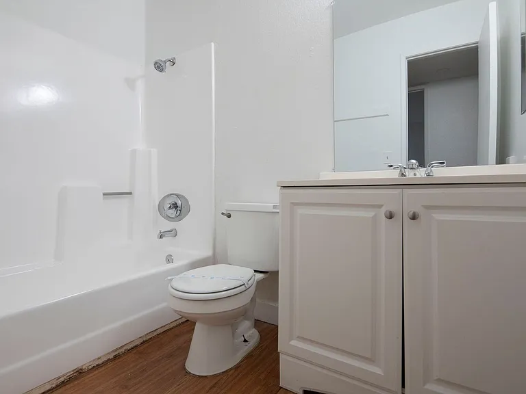 3 bed 2 bath in the heart of San Diego — Photo 28
