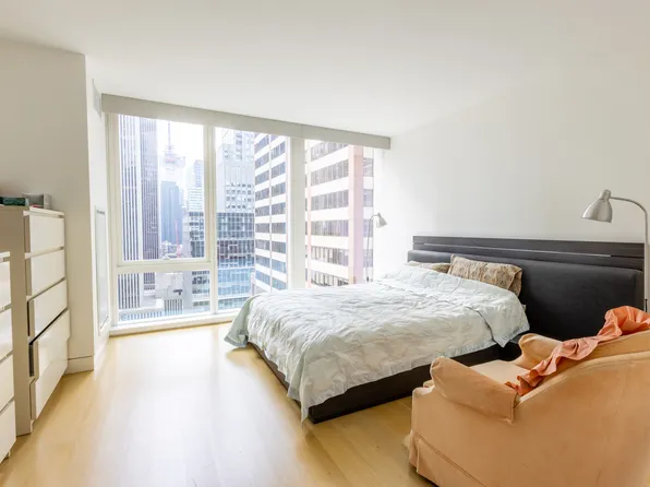 135 West 52nd Street image 5 of 20