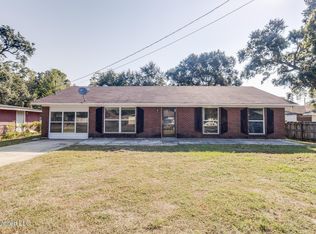 626 S Sherwood Dr, Gulfport, MS 39507