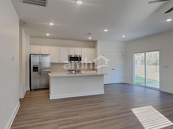 4th image of 1203 Livengood Way