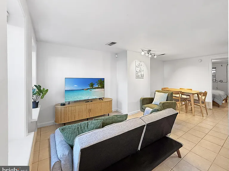 1523 Pennsylvania Ave SE #2 — Photo 3