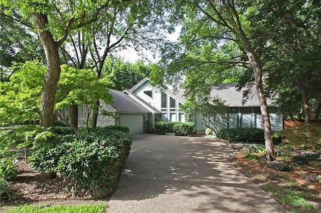 1st image of 9901 Woodlake Dr