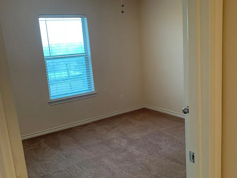 2361 Novin Dr — Photo 30