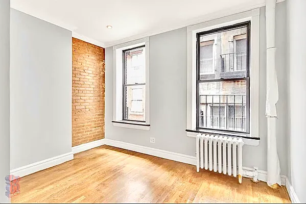 Rented by Century 21 Premier  | media 8