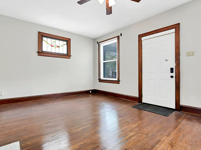 294 Wyandotte Ave — Photo 38