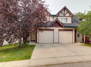 17 E Country Village Cir NE, Calgary, AB T3K 5X3