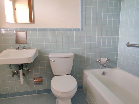 5th image of 5725 Martel Ave APT D