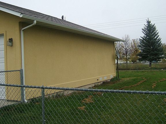 5th image of 165 12th Pl NW