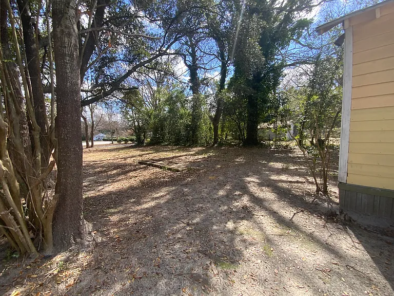 65 Highland Ave — Photo 2