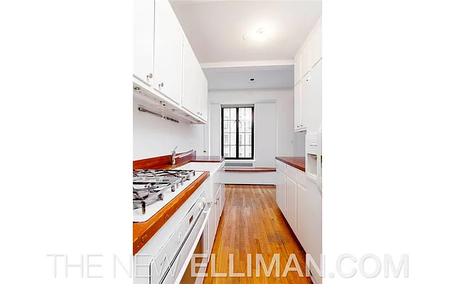 Sold by Douglas Elliman | media 15