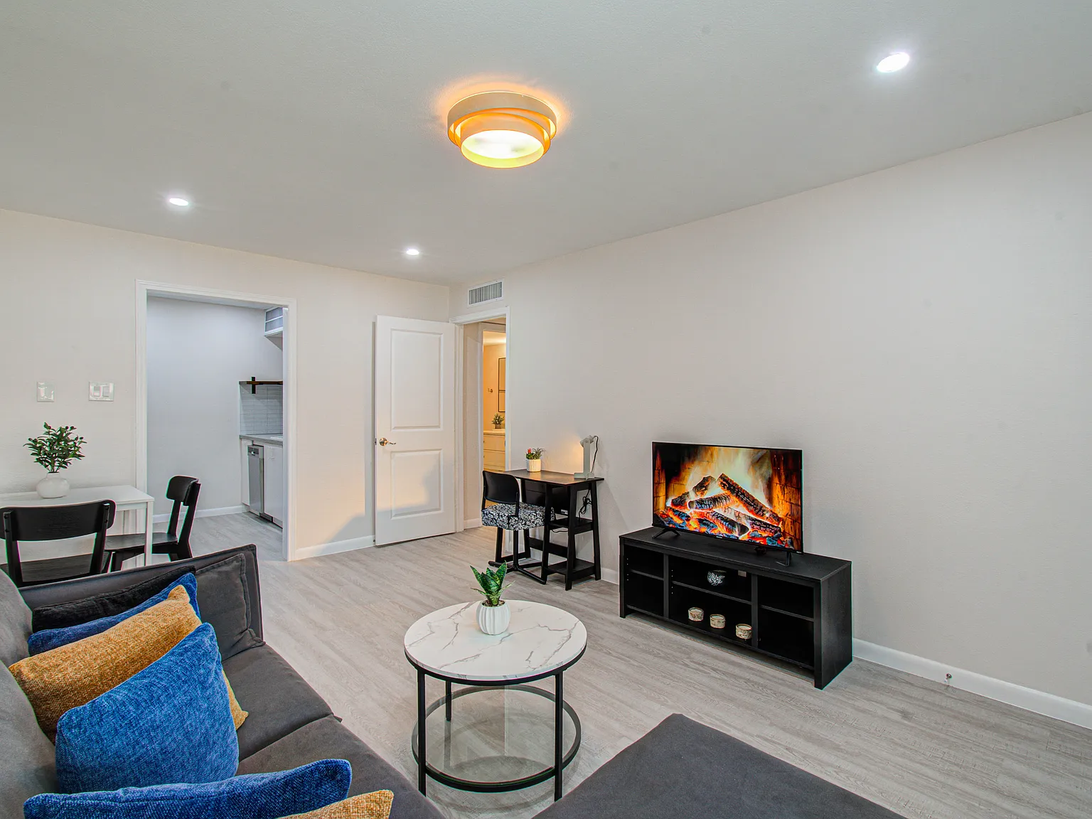 1 bed, 598 sqft, $3,000 — Photo 1