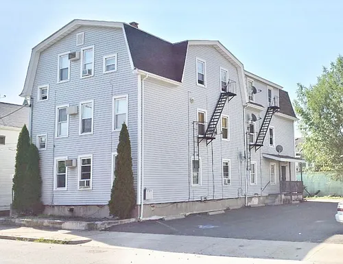 22-24 Lawn Ave #1R Photo 1