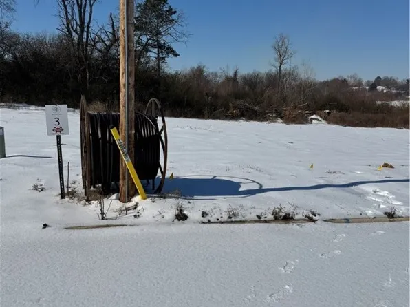 1001 Bodey St, Barling, AR 72923