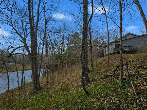202 Stream Road, Winterport, ME 04496