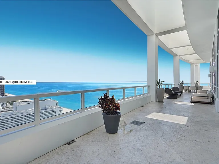 4401 Collins Ave #2806 — Photo 4