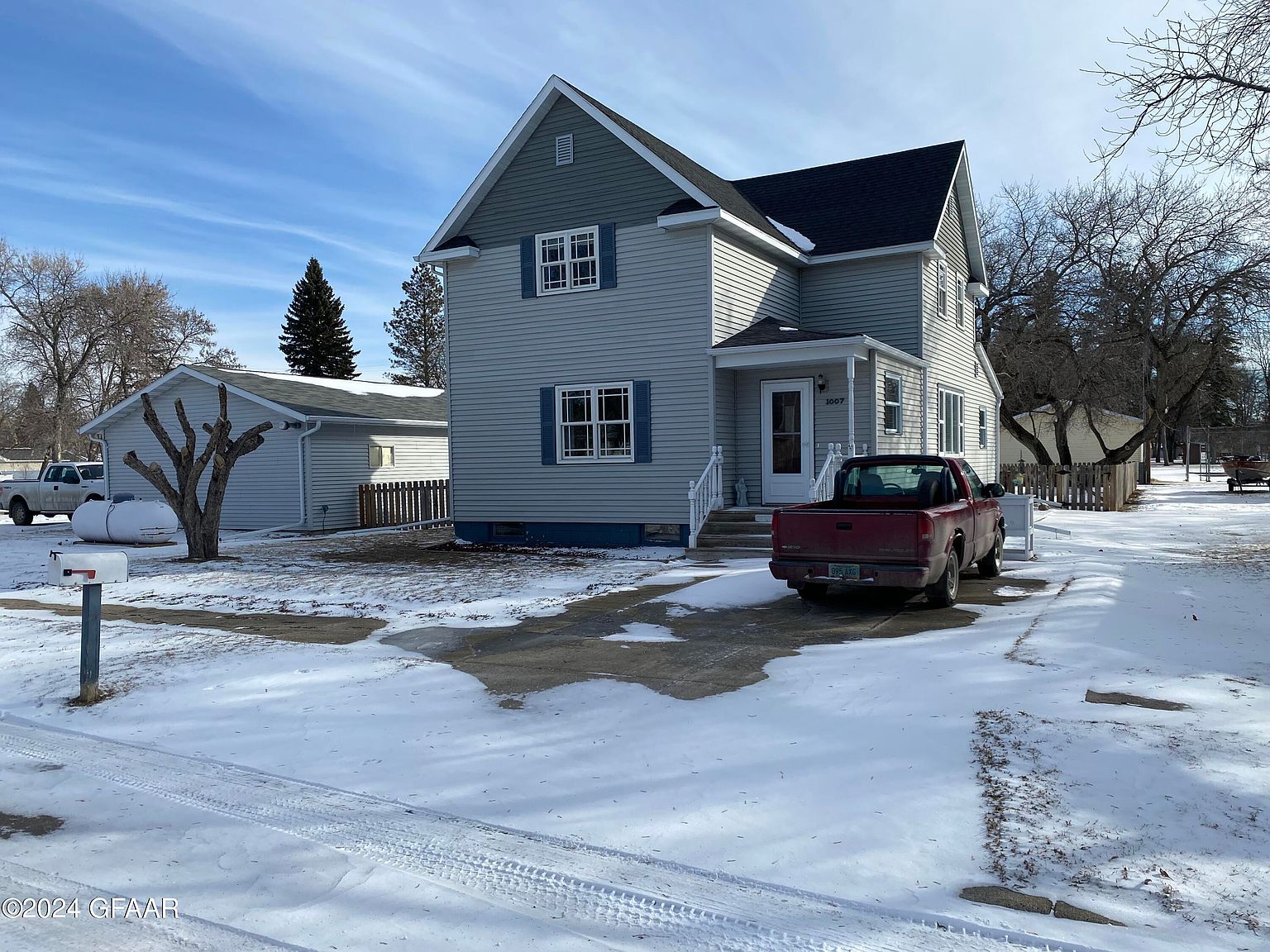 1007 3rd Ave, Cando, ND 58324 | Zillow