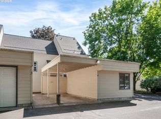 361 NE Village Squire Ave UNIT 4, Gresham, OR 97030