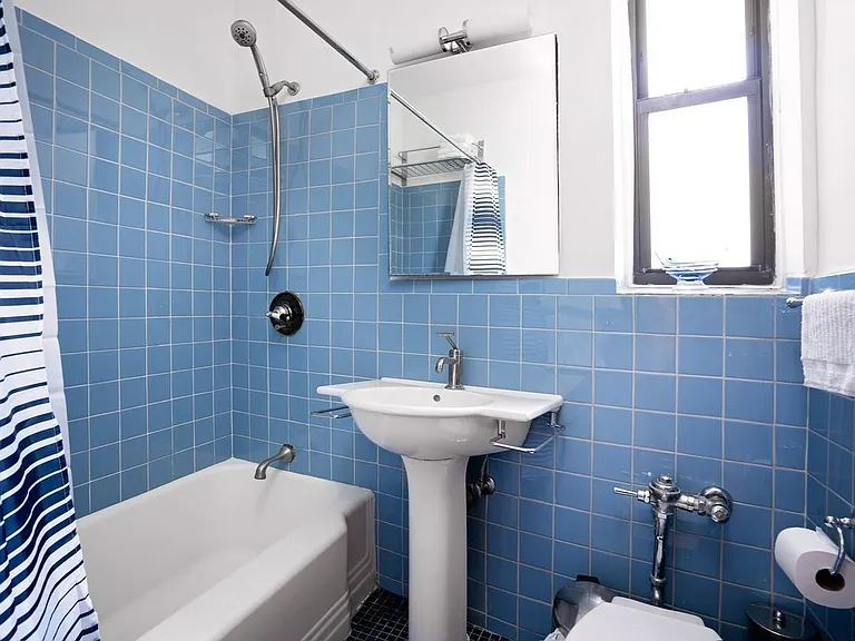 303 E 37th St #5M — Photo 8