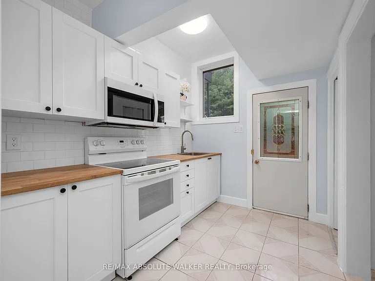 31 Crichton St #A — Photo 15