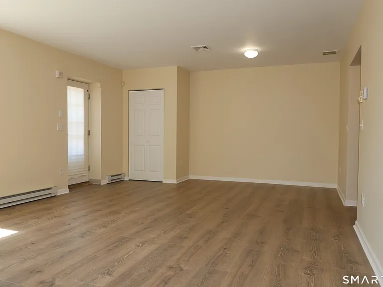 170 Scott Rd #C — Photo 6