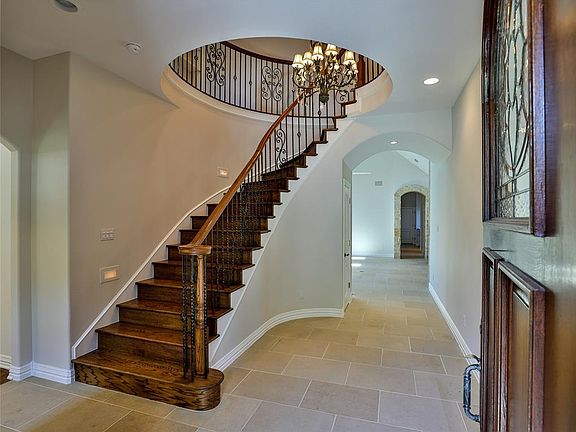 4th image of 6682 Trinity Heights Blvd