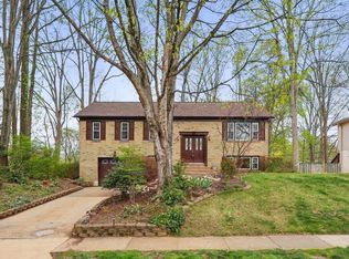 16042 Fairway Dr, Dumfries, VA 22025