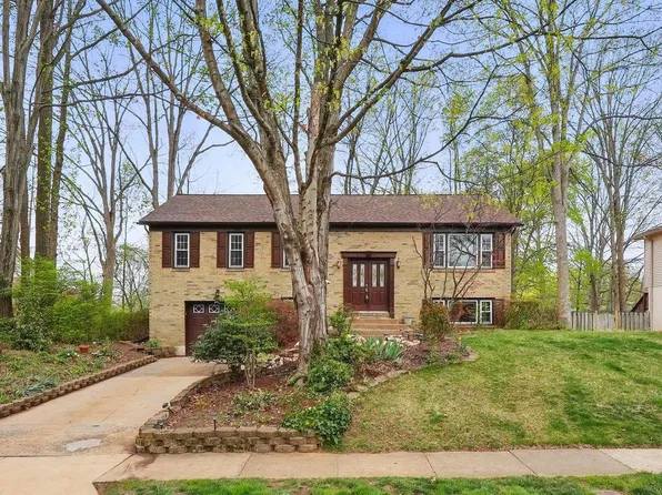 16042 Fairway Dr, Dumfries, VA 22025