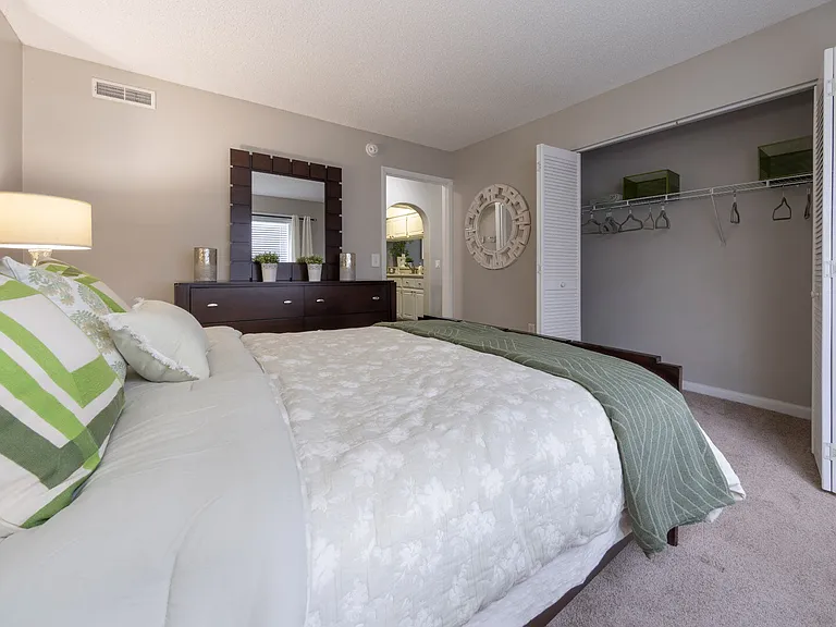 Enclave at Lake Ellenor — Photo 15