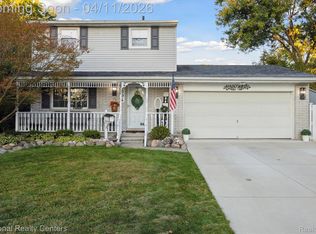 594 Worchester St, Westland, MI