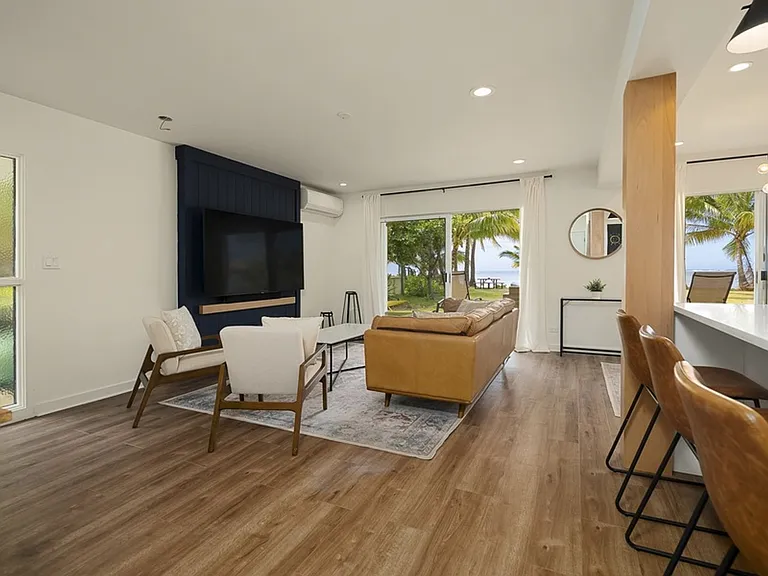 230 Paiko Dr — Photo 5