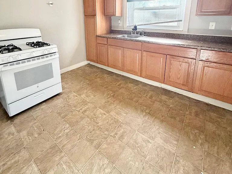 315 Winthrop Ave #6-B — Photo 1