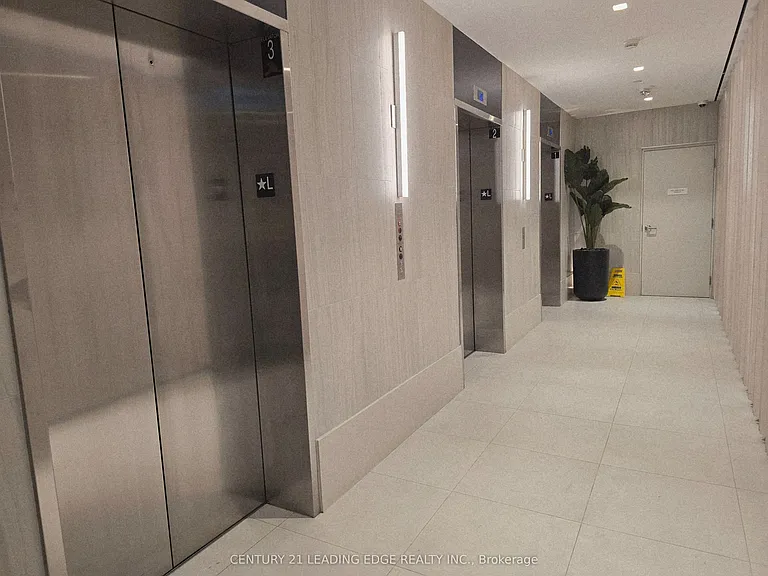 2020 Bathurst St #1006 — Photo 28