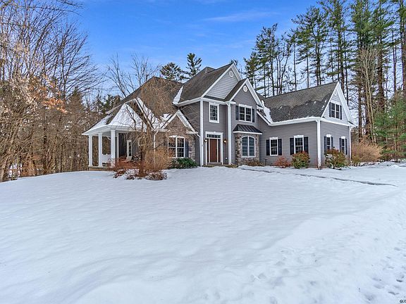 2nd image of 2 Kyer Farm Rd