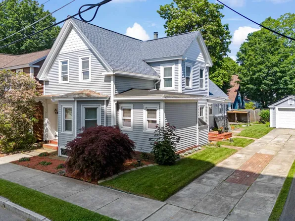 14 Cottage Street, Nashua, NH 03060