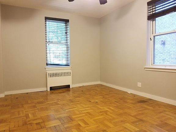 3rd image of 4499 Henry Hudson Pkwy APT 3J