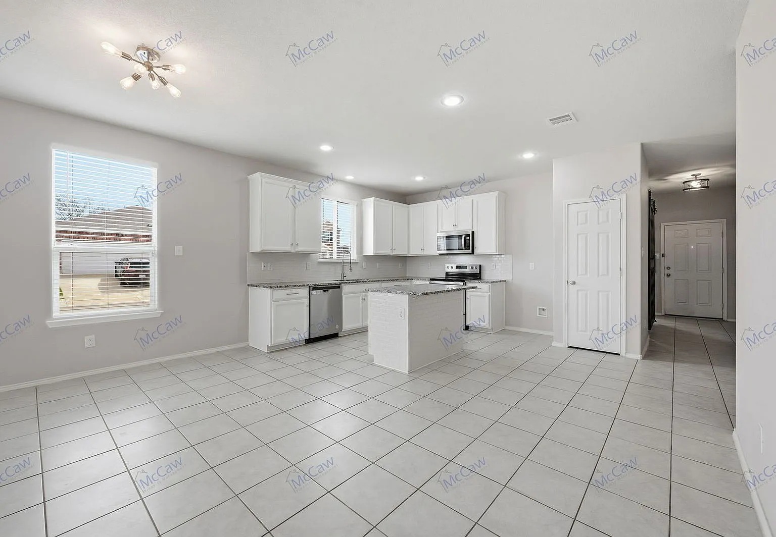 3 bed, 2.0 bath, 1943 sqft, $2,300 — Photo 4