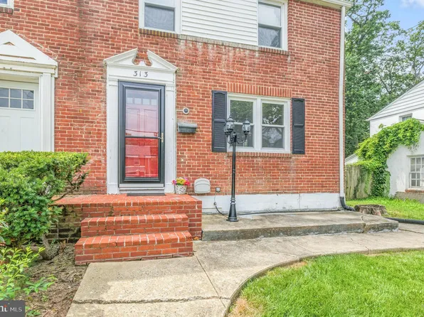 313 Forest Dr, Wilmington, DE 19804