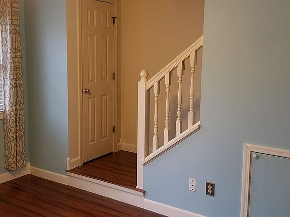5th image of 624 E Sherwood Hills Dr
