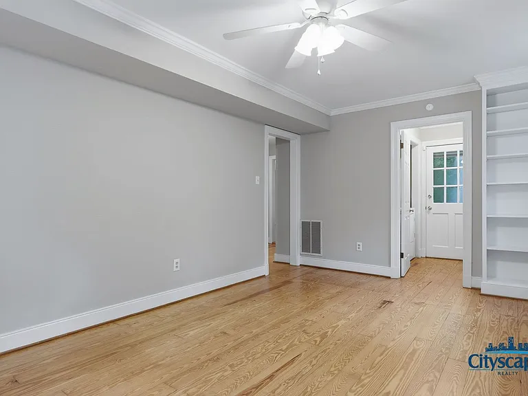 1612 Greenfield Dr — Photo 9