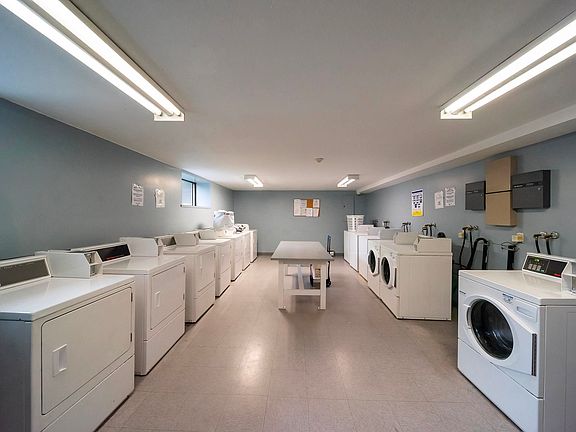 4th image of 8700 Ackroyd Rd #227