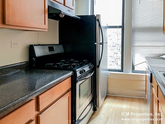 2nd image of 3521 N Wilton Ave #3525W-3R