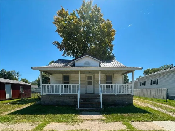 212 E 5th St, Tilton, IL 61833