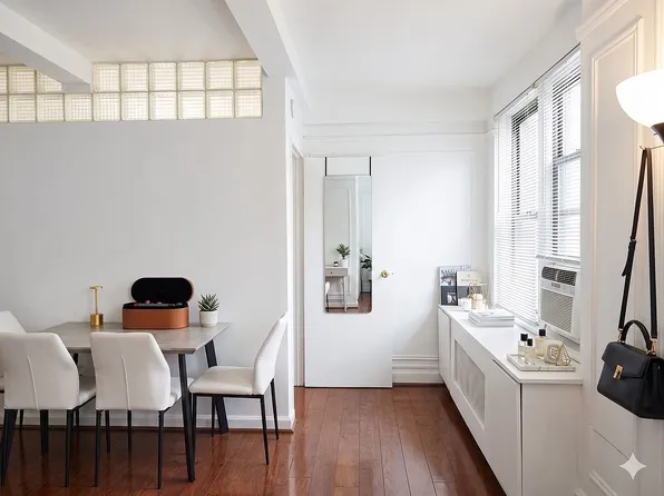 155 E 49th St #6G, Manhattan, NY 10017
