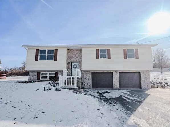 306 Pleasant View Dr, Kittanning, PA 16201