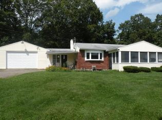 30 Daniel Dr, Binghamton, NY 13901