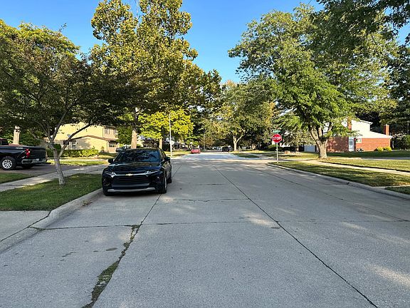 4th image of 14218 Heritage St