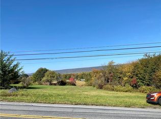 2804 Valley View Dr, Bath, PA 18014